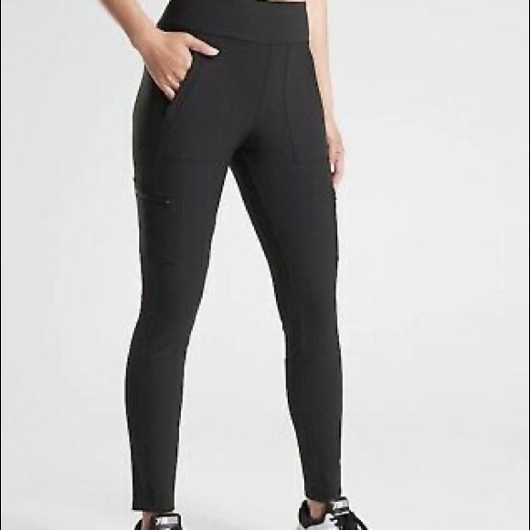 Athleta Pants - NWT Athleta Headlands hybrid cargo pants